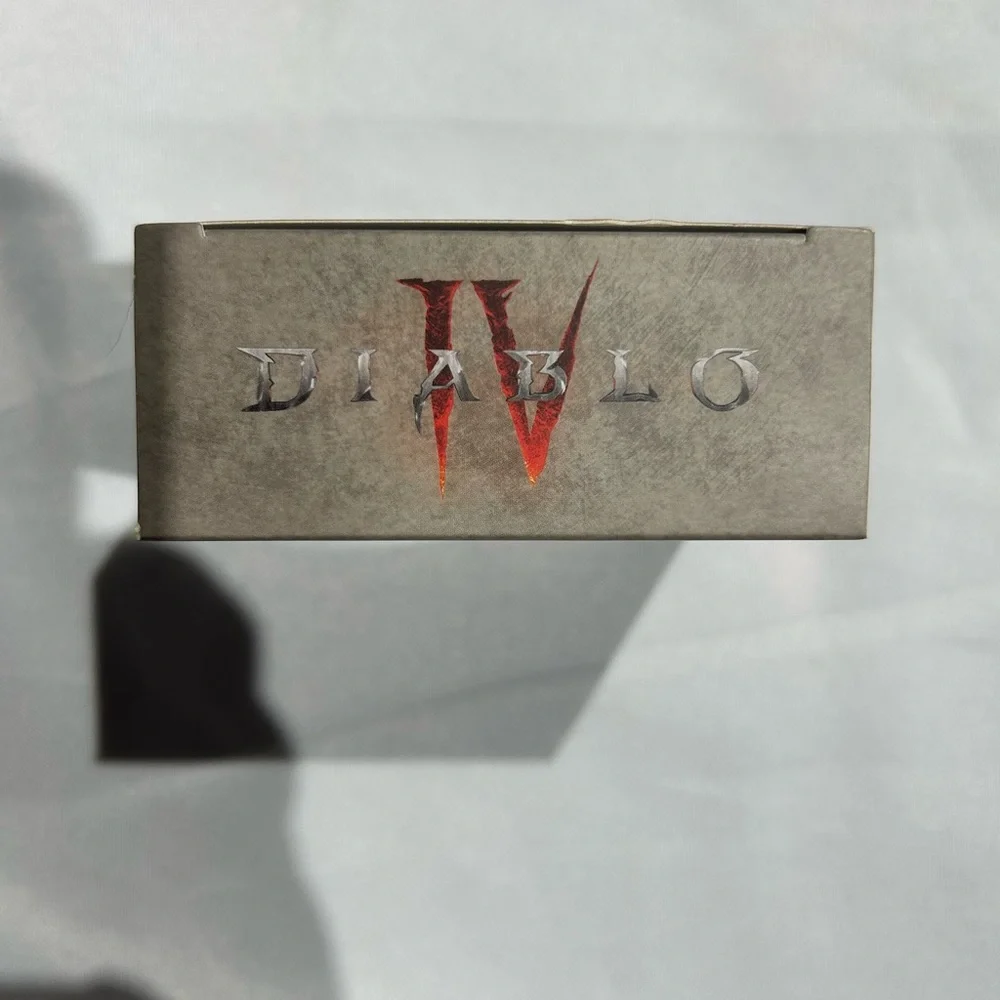 Diablo IV‎ Collector's Edition Pin - Lilith Relic Pin 1/3000 Limited Edition